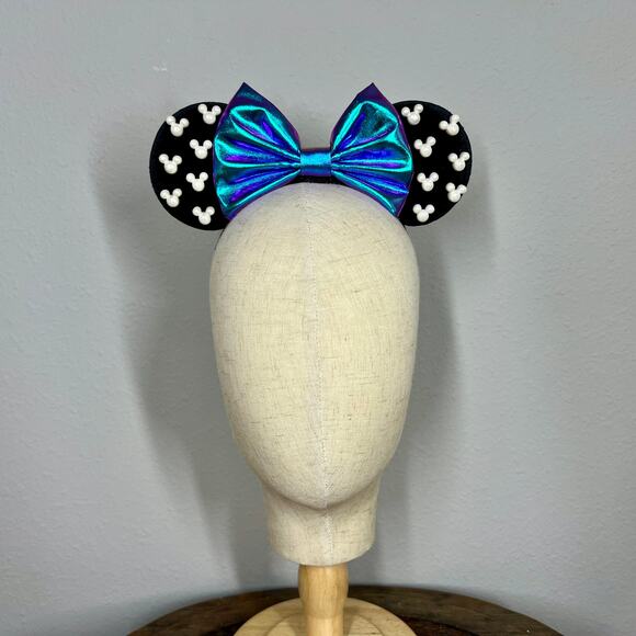 Midnight Pearl Elastic Minnie Ears | Disney-Inspired Adjustable Mouse Ears - Picture 2 of 5